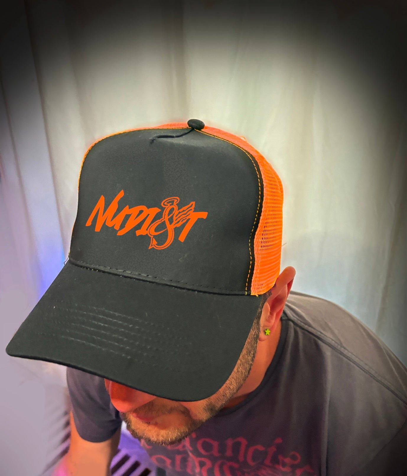 Sindays Nudist Trucker Hat (unisex)