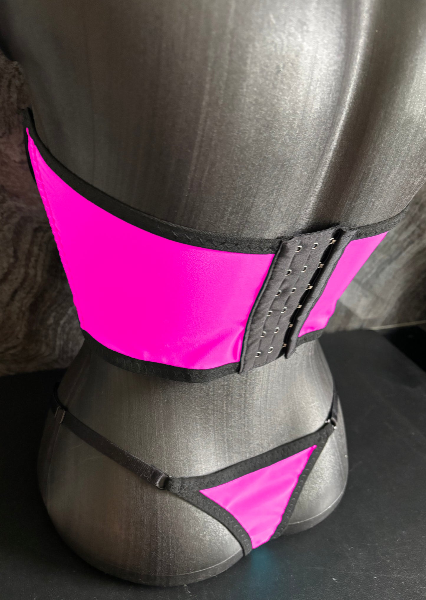 Topless Tease (beschikbaar in 4kleuren)