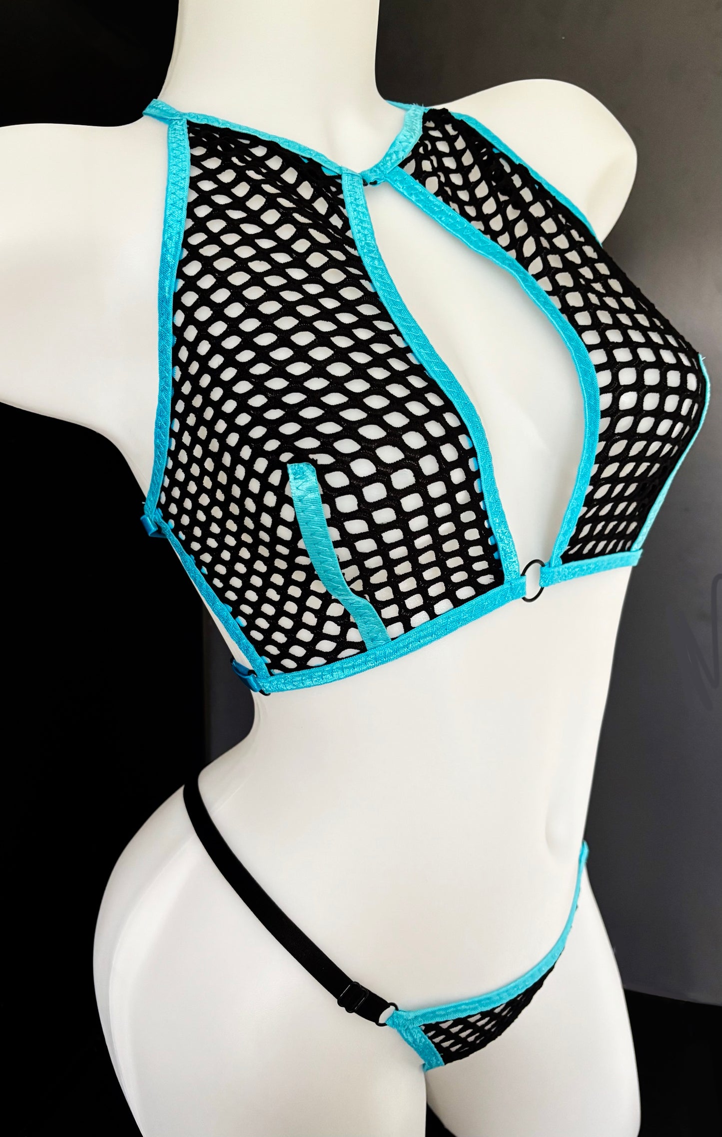 Coffret Barbie After Dark (plusieurs choix de couleurs !)