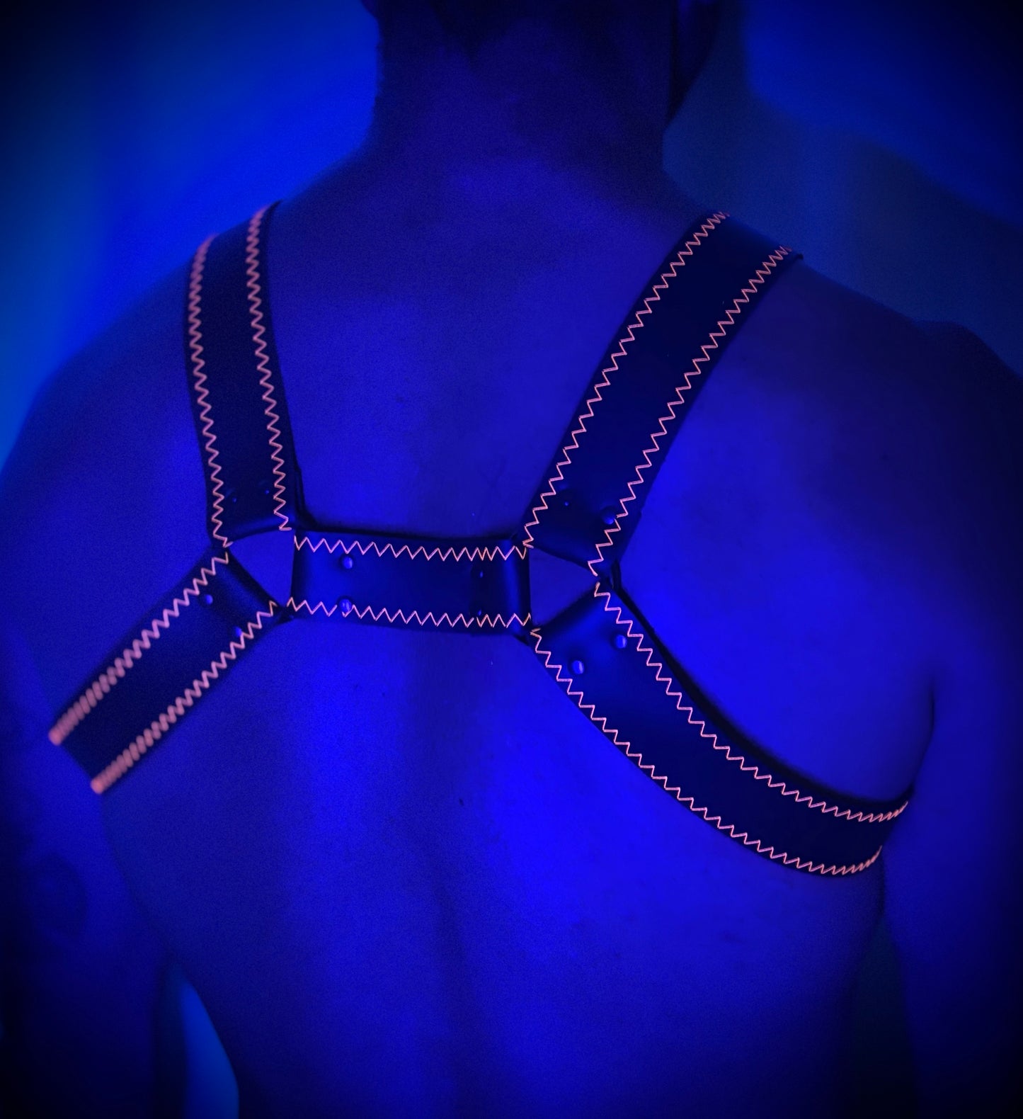 Harnais en cuir zigzag