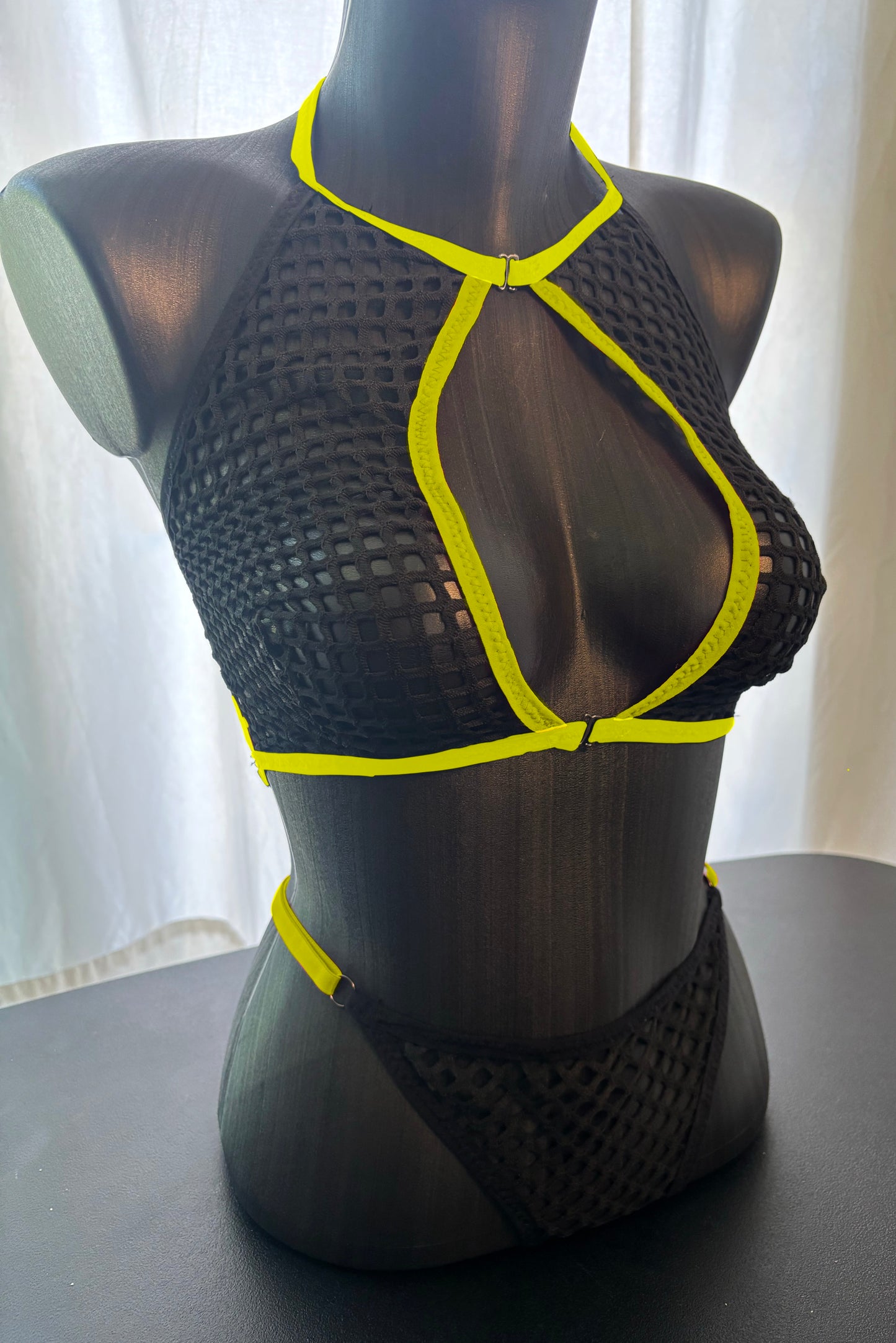 Coffret Barbie After Dark (plusieurs choix de couleurs !)